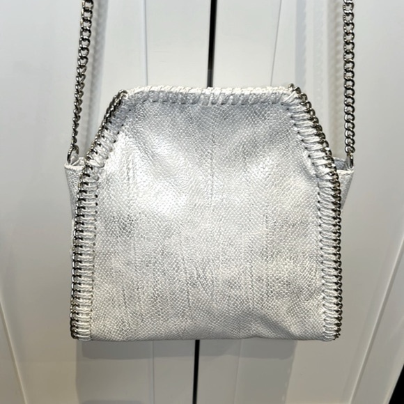 INZI Chain Border Silver Faux Leather Snakeskin pattern Purse - Picture 2 of 16